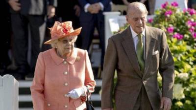 королева Елизавета II (Ii) - принц Филипп - Елизавета Королева - Королева Елизавета II и принц Филипп сделали прививки от коронавируса - skuke.net - Англия