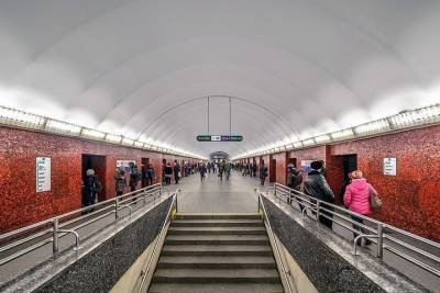Вестибюль станции Маяковская закрыли на 11 месяцев - spb.mk.ru - Санкт-Петербург