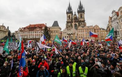 Вацлав Клаус - В Чехии прошли массовые протесты против продления локдауна - rbc.ua - Чехия