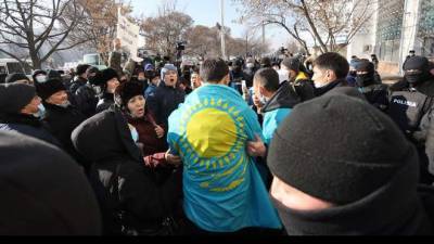 Нелёгкие выборы в Казахстане: лидирует партия Назарбаева - inform-ua.info - Украина - Казахстан - Алма-Ата