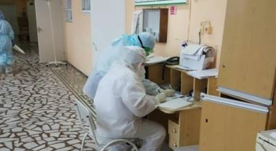 Десять человек умерли, еще 90 заболели: коронавирусные данные на понедельник - pg21.ru - республика Чувашия