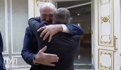 Александр Лукашенко - Рене Фазель - Глава IIHF приехал на встречу с Лукашенко - naviny.by - Белоруссия - Минск