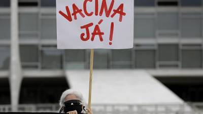 В Бразилии власти пока не представили план вакцинации населения - ru.euronews.com - Сша - Испания - Бразилия