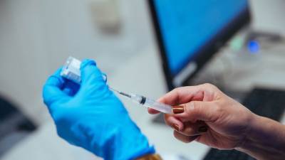 Йенс Шпан - В ФРГ назвали возможные сроки начала вакцинации препаратом Moderna - russian.rt.com - Сша - Германия