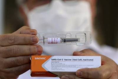 Индонезия разрешила использовать китайскую вакцину Sinovac - zik.ua - Турция - Бразилия - Индонезия