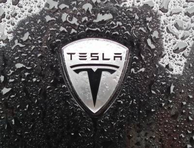 Илон Маск - Tesla поставила рекордное количество автомобилей в 2020 году - autostat.ru - Сша