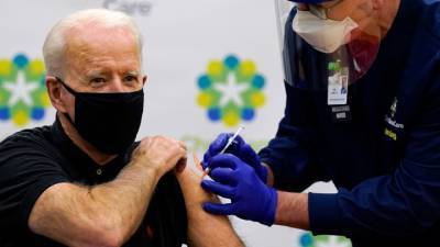 Джон Байден - Байден получил вторую часть вакцины от коронавируса - vesti.ru - Сша - штат Делавэр - Ньюарк