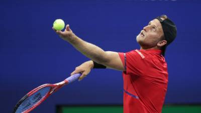 В квалификации Australian Open победил теннисист с положительным тестом на коронавирус - russian.rt.com - Австралия