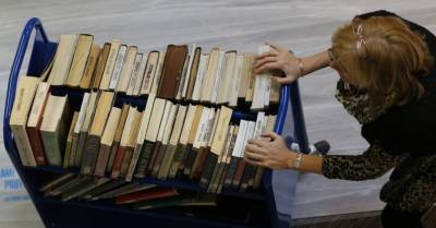 Библиотеки возобновляют выдачу книг - rus.delfi.lv - Латвия