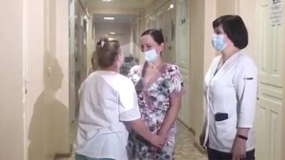 Иркутские врачи спасали беременную со стопроцентным поражением легких - iz.ru - Израиль - Иркутская обл.