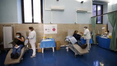 Россия - "Я - вакцинирован": итальянские медики мотивируют коллег сделать прививку от коронавируса - ru.euronews.com - Сша