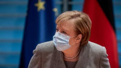 Ангела Меркель - Меркель заявила о возможном продлении карантинных мер в Германии - riafan.ru - Германия - Берлин