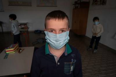 Эксперты рассказали о симптомах «британского» штамма коронавируса у детей - aif.ru