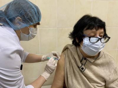 Вакцинацию от коронавируса могут сделать обязательной для ряда профессий - abnews.ru - Санкт-Петербург