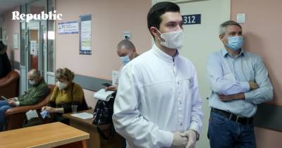 Дмитрий Лисовец - За вакциной от коронавируса россияне стоят не первыми - republic.ru - Санкт-Петербург