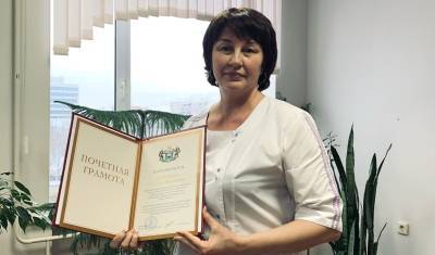 Тюменскую медсестру наградили за работу в пандемию - nashgorod.ru