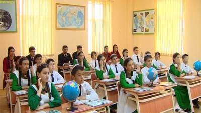 Учителя школ Лебапа должны за свой счет покупать школьникам маски и антисептики - hronikatm.com - Туркмения