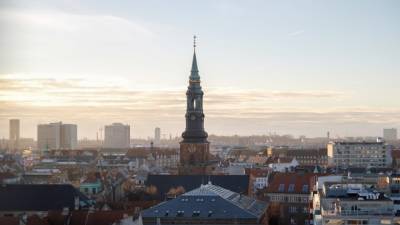 Парламент Дании ограничил работу из-за коронавируса - riafan.ru - Копенгаген - Дания