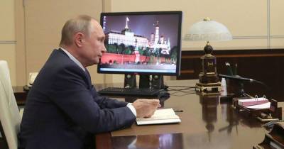 Владимир Путин - Путин просит доложить о мерах по купированию новых штаммов COVID в РФ - ren.tv - Россия - Англия