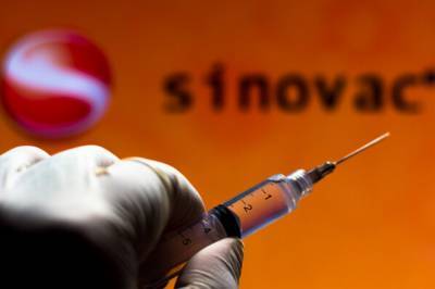 В Турции сделали первую прививку против COVID-19 китайской вакциной - zik.ua - Турция - Китай