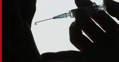 В России напомнили о запрете применения иностранных вакцин от COVID-19 - profile.ru - Россия - Сша - Сколково