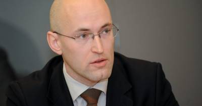 Даниэль Павлютс - Латвия подаст заявку на приобретение еще 210 000 доз вакцины Moderna - rus.delfi.lv - Латвия