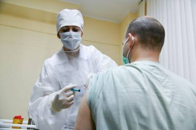 Валерий Лимаренко - Власти Сахалина заявили, что привившиеся от COVID-19 жители смогут не носить маски - m24.ru