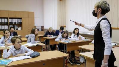 Власти Москвы заявили о готовности школ к обучению в очном формате - iz.ru - Москва - Израиль