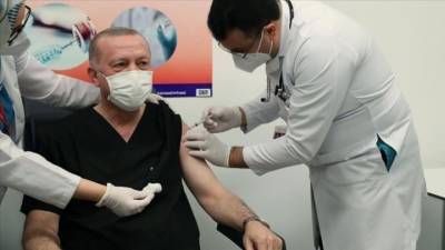 Эрдоган сделал прививку против коронавируса - vesti.ru - Турция - Китай - Анкара