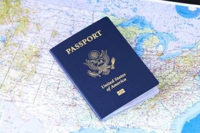 Майк Помпео - США внедряет визовые ограничения в отношении ряда граждан Китая - aif.ru - Россия - Сша - Китай