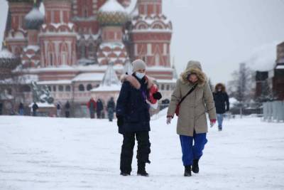 Анатолий Альтштейн - Вирусолог Альтштейн призвал россиян носить маски зимой даже на улице - live24.ru - Москва
