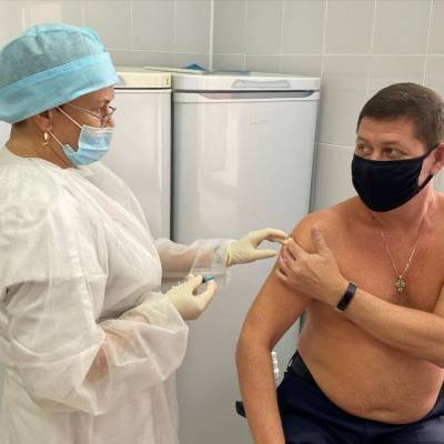 Илья Середюк - Ещё один мэр кузбасского города поставил прививку от COVID-19 - gazeta.a42.ru - Прокопьевск