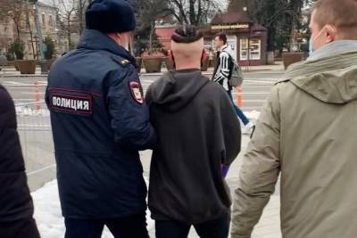 Богдан Милохин - В Краснодаре полиция задержала тиктокера Даню Милохина после встречи с подписчиками - znak.com - Россия - Краснодар