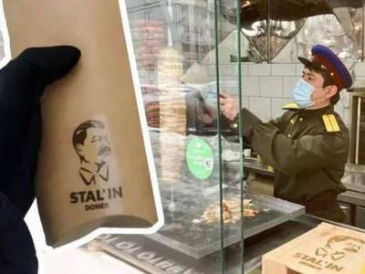 Иосиф Сталин - Россия - В Москве продолжается скандал вокруг фастфуда с портретом Сталина - politnavigator.net - Москва