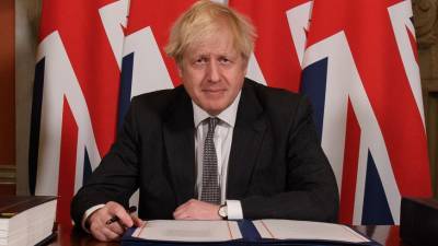 Борис Джонсон - Великобритания закроет туристические коридоры из-за коронавируса - mir24.tv - Англия