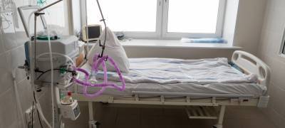 Пожилая женщина умерла в Карелии от пневмонии при отрицательном тесте на COVID-19 - stolicaonego.ru - республика Карелия