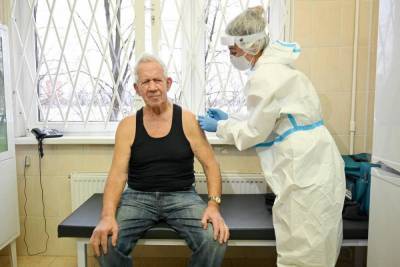 Более семи тысяч пожилых петербуржцев получили прививку от коронавируса - abnews.ru - Санкт-Петербург