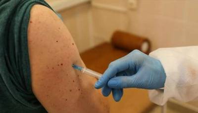 Белорусских врачей начали вакцинировать российской вакциной от коронавируса - goodnews.ua - Белоруссия
