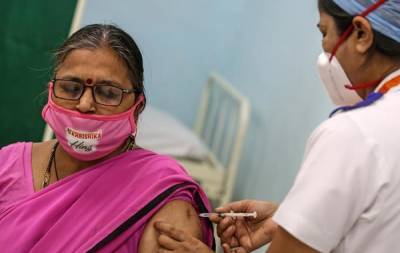 Нарендра Моди - В Индии началась масштабная вакцинация населения против COVID-19 - vchaspik.ua - Украина - Китай - Индия