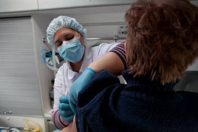 Число вакцинаций в Петербурге резко снизилось - abnews.ru - Санкт-Петербург - Covid-19