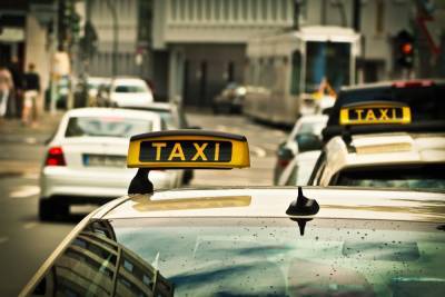 Стоимость такси в Петербурге за полгода повысилась вполовину - abnews.ru - Санкт-Петербург