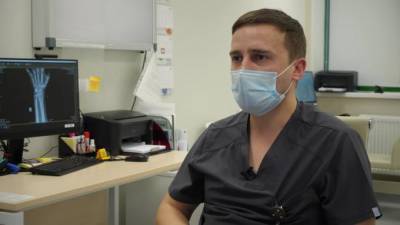 Травматолог рассказал, как коронавирус повлиял на количество травм - piter.tv - Санкт-Петербург - Швейцария - Австрия