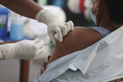 Медработник умер в Индии после прививки от COVID-19 - m24.ru - Индия - Морадабад
