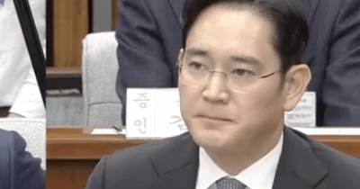 ​​Руководителя Samsung посадили на 2,5 года - focus.ua - Южная Корея