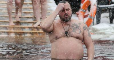 Не традиция и грехи не смывает: ПЦУ развеяла миф о необходимости ныряния на Крещение - tsn.ua - Украина