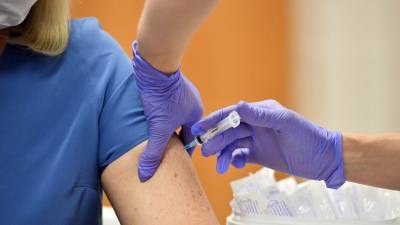 В Оренбургской области началась вакцинация от коронавируса - russian.rt.com - Оренбургская обл.