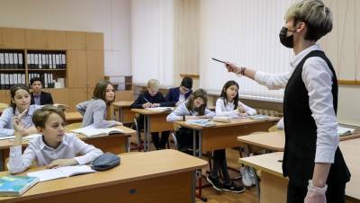 В Смольном назвали число болеющих школьников - dp.ru