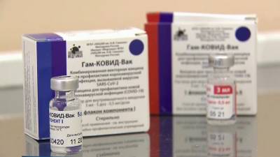 В российских регионах стартовала массовая вакцинация от коронавируса - 1tv.ru - Россия