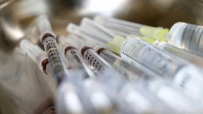 Двое пожилых скончались после вакцины от коронавируса в Эстонии - nation-news.ru - Эстония