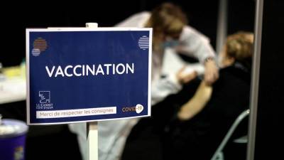 ЕК намерена вакцинировать к лету до 70% взрослого населения ЕС - iz.ru - Евросоюз - Израиль